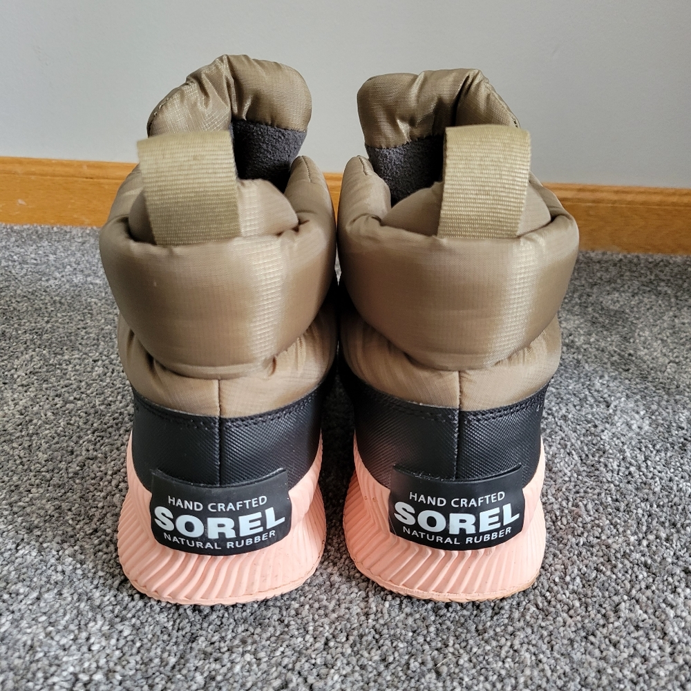 Sorel Waterproof Boots - Picture 6 of 8